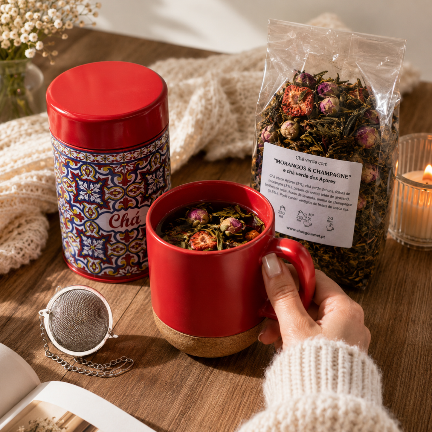 Red Mug with Sealing Lid + Cork — Preserves Aroma and Style