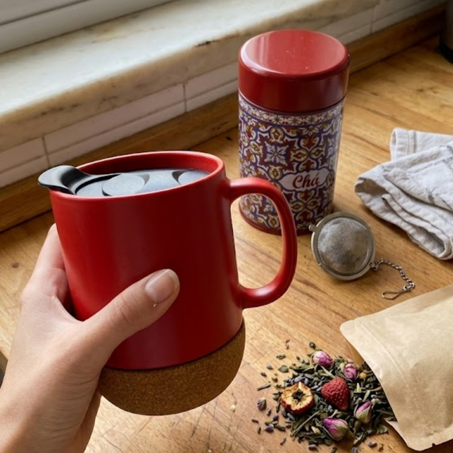 Chá Verde Morangos & Champanhe com Caneca Térmica