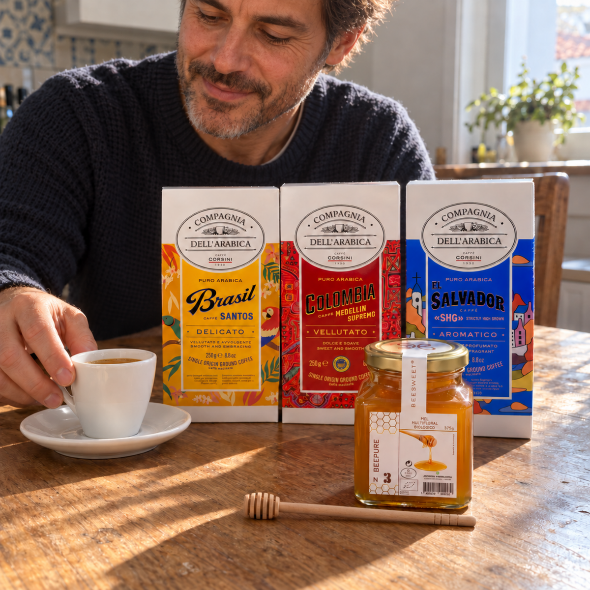 Homem a servir café do pack cafés do mundo 100% arábica